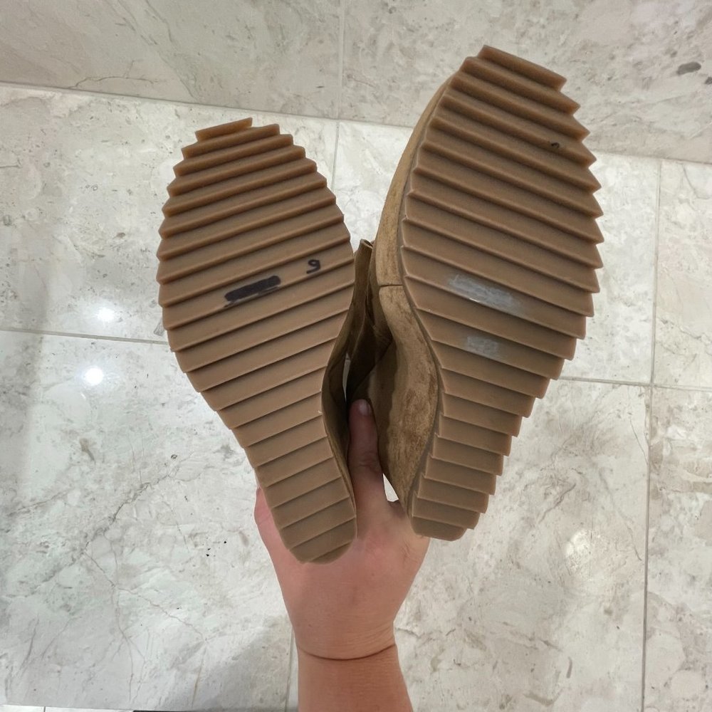 PEDRO GARCIA {36} Carmel suede platform wedge bootie lace up rubber sole - Picture 8 of 8